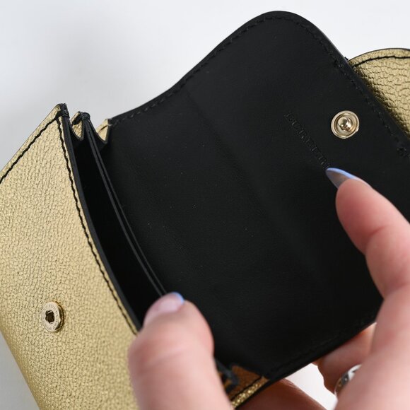 Burberry Metallic Gold Leather Compact Wallet with Buckle Detail New Coin/Card - Picture 6 of 9